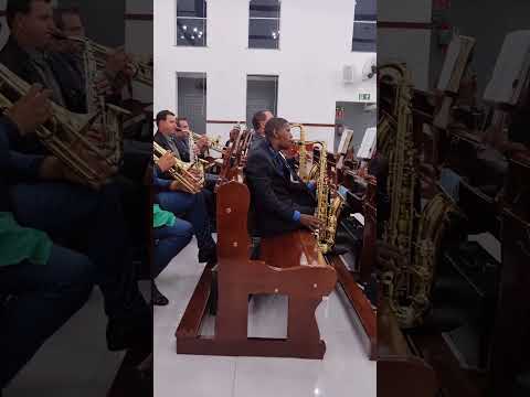 ensaio glorioso no jardim Veneza ouro fino MG hino 140