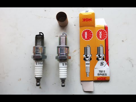 Daimler V8 - Replacing spark plugs