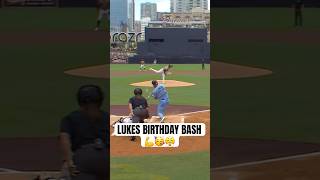 Nathan Lukes lit the candles ???? A birthday home run for Lukey ???? #MLB #Toronto #BlueJays