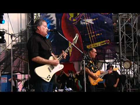 Videoclip de The Neighborhood (Live) — Los Lobos