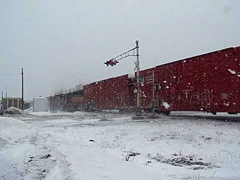 CP 283 manifest with two bandits through Winona, MN 12-30-08