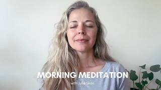10-Minute Morning Meditation Ritual to Awaken Your Mind, Body & Heart