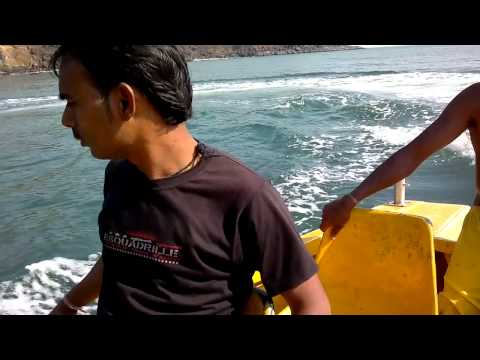 Goa enjoy Gauri, Randhir & Sandhir