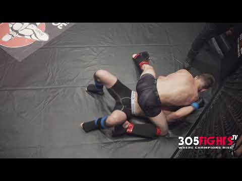 Darren Aiken VS  Orlando Vega