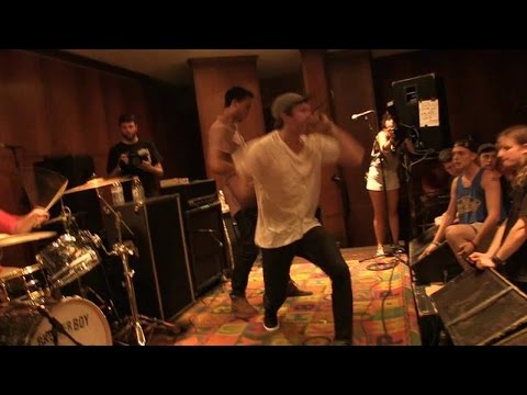 [hate5six] Face Reality - August 11, 2011 Video