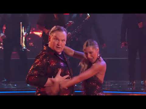 Andy Richter’s Premiere Cha Cha | Dancing with the Stars