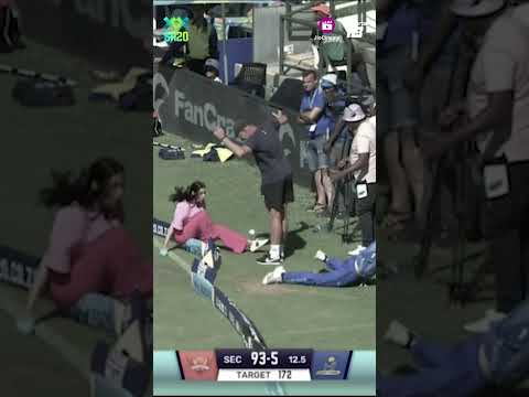 Here's what happened on the boundary line after Zainab Abbas' collision with the fielder|SA20 League