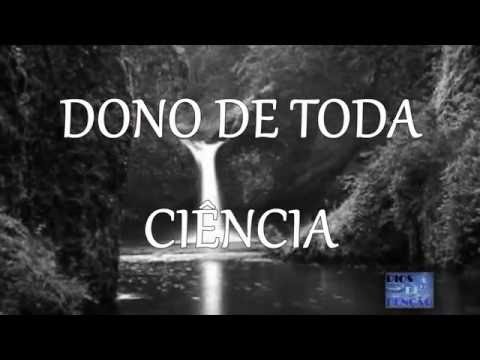 Ninguém explica Deus-Preto no branco