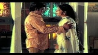 Sippiyile Muththu Video Song -  Anbai Thedi  Sivaj
