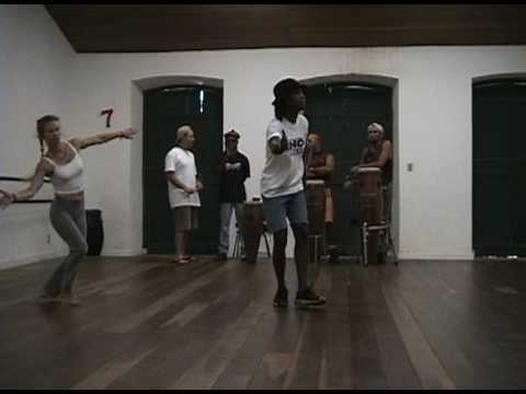 Yemaja Drum and Dance class in Bahia Brazil (brasil)