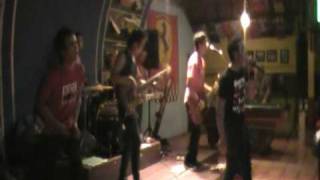 CARAMEL band ( Lazer Sports Bar ) Bali - Deep Purple - Smoke on the water