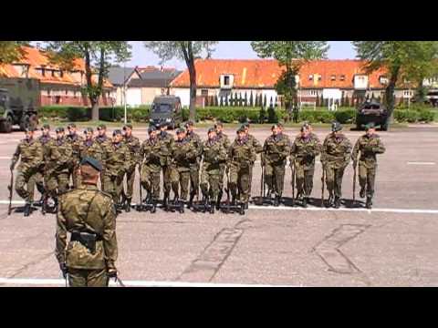 Musztra paradna Kompanii Honorowej 16 Batalionu Dowodzenia