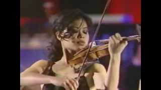 Vanessa-Mae plays Toccata &amp; Fugue