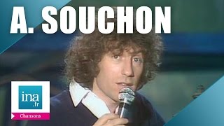 Alain Souchon &quot;La longue épine&quot; (live officiel) | Archive INA