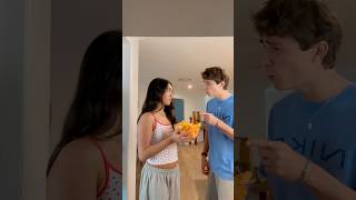 WHO ELSE IS OBSESSED WITH CHEETOS! 😋 ib: @andy.and.michelle