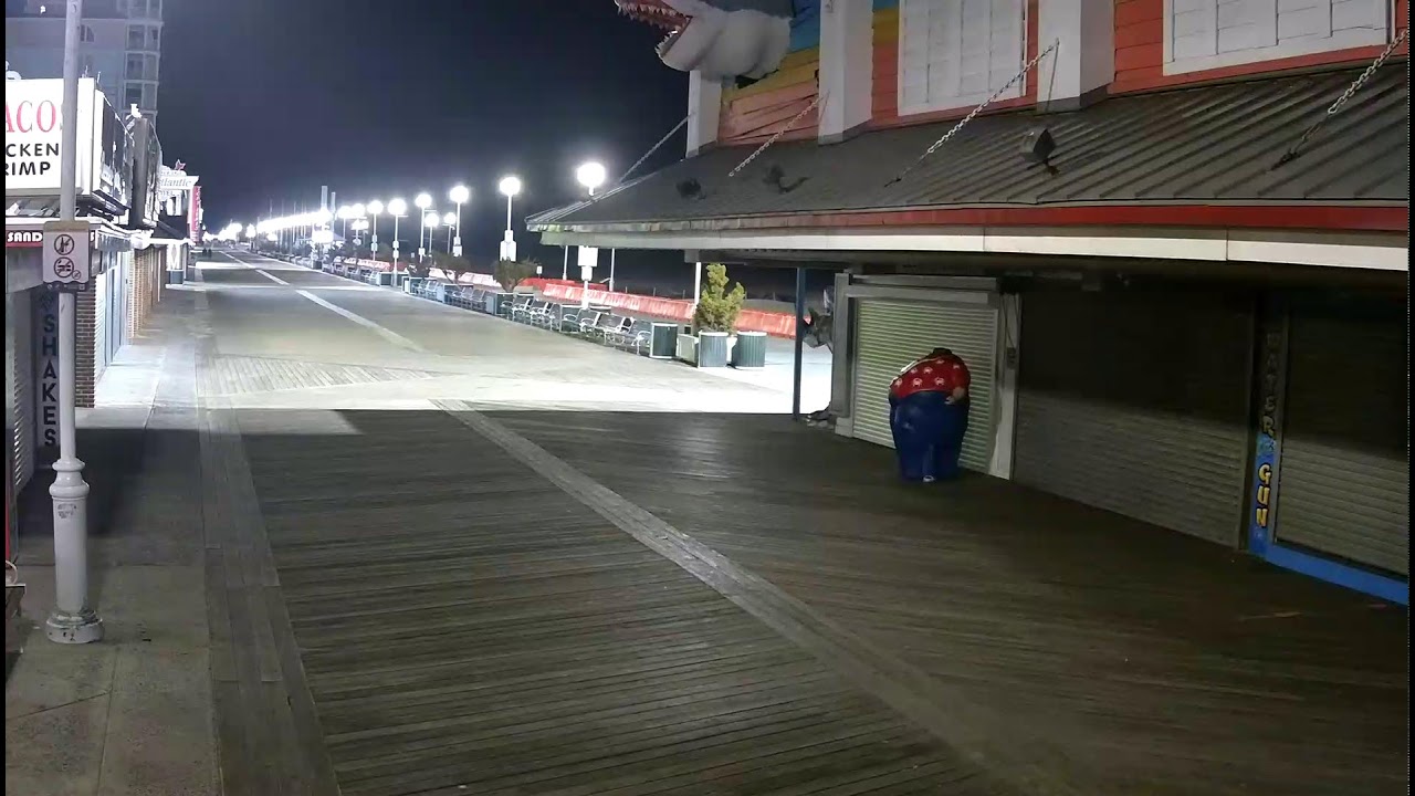 Live webcam view of Ocean City Boardwalk Live