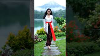 Download lagu 002. Beautiful Indonesian Woman | Kebaya and Batik Skirt | No Copyright Videos mp3 Download lagu 002. Beautiful Indonesian Woman | Kebaya and Batik Skirt | No Copyright Videos mp3