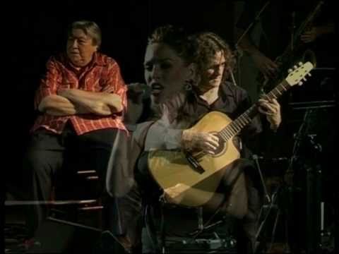 Aitana Ferrer a La Nau de València. Concert de Paco Muñoz