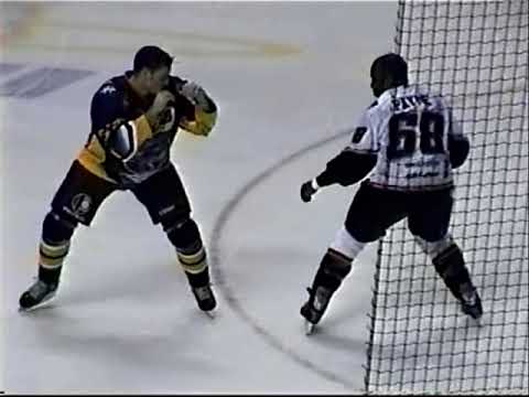 Jason Payne (Quebec) vs Chad Wilcox (Thetford-Mines) 05/06