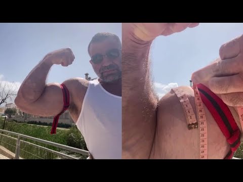 Hairy muscle daddy shows off and measures his huge biceps (54cm/21,3'')