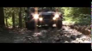 preview picture of video 'Offroading Jura weekend  with our land Rover Defenders 90'