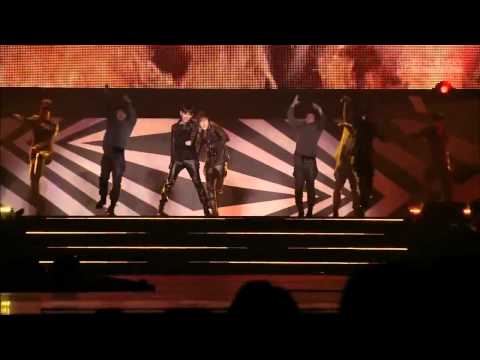 TVXQ- (Why) Keep Your Head Down .121026 SMTown Live in Tokyo