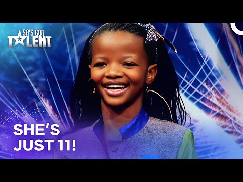 Botlhale Boikanyo's Poem Wins Standing Ovation! | South Africa's Got Talent