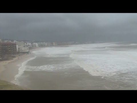 Otis’ stunning turn to monster hurricane kills at least 27 in Acapulco
