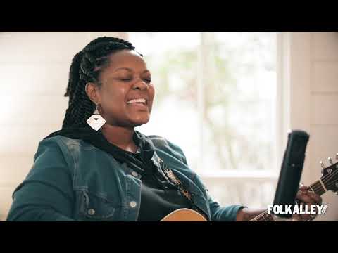 Folk Alley Sessions at 30A: Kyshona Armstrong - "Fallen People"