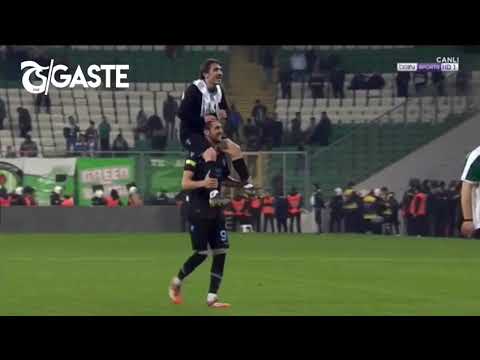 Abdülkadir Ömür, Yusuf Yazıcı’nın omzunda üçlü çektirdi!