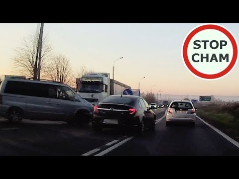 Pirat w Insigni i zero zahamowań.