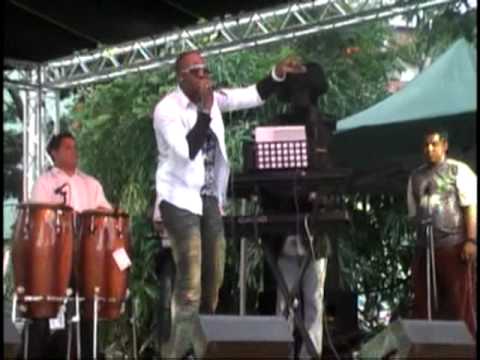 WILSER  ANDRES EN LA CAPUD SALSA 2009 JUNTO AL DJ JULIO PACHECO CARACAS - VENEZUELA