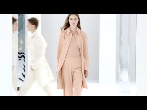 Bottega Veneta presents its 2012/13 "Cruise" collection