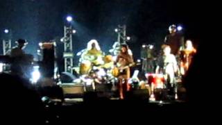 A Commotion - Feist (LANEWAY SINGAPORE)