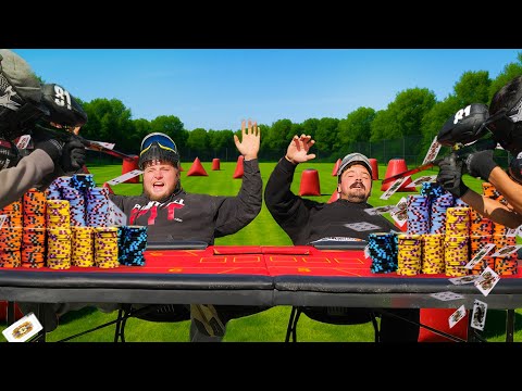 Wir haben Poker auf einem Paintballfeld gespielt!
