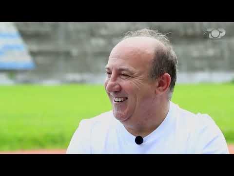 Habit futbollisti ikonë i Tiranës Indrit Fortuzi: Në Kanada beja kamerierin - Exclusive 09/06/2024