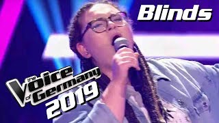 Elvis Presley - Jailhouse Rock (Sophie-Charlotte Lewing) | Preview | Voice of Germany 2019 | Blinds