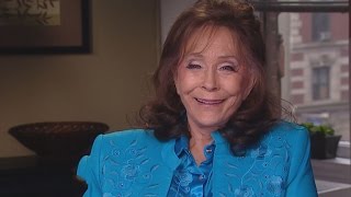 EXCLUSIVE: Loretta Lynn Weighs in on Miranda Lambert, and Taylor Swift Turning Pop