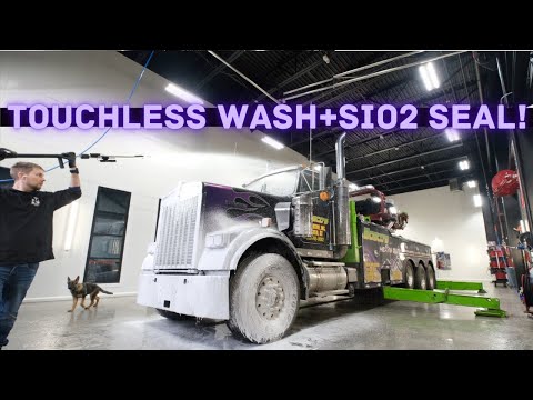 Thumbnail for TOUCHLESS WASH + Sio2 SEAL on A FILTHY Kenworth Wrecker! by Kenworth