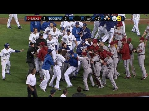Wild brawl erupts between Dodgers, D-backs