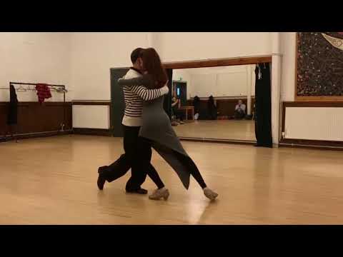 Tango speed » Dancing slow tangos using the cross - 04.03.2020