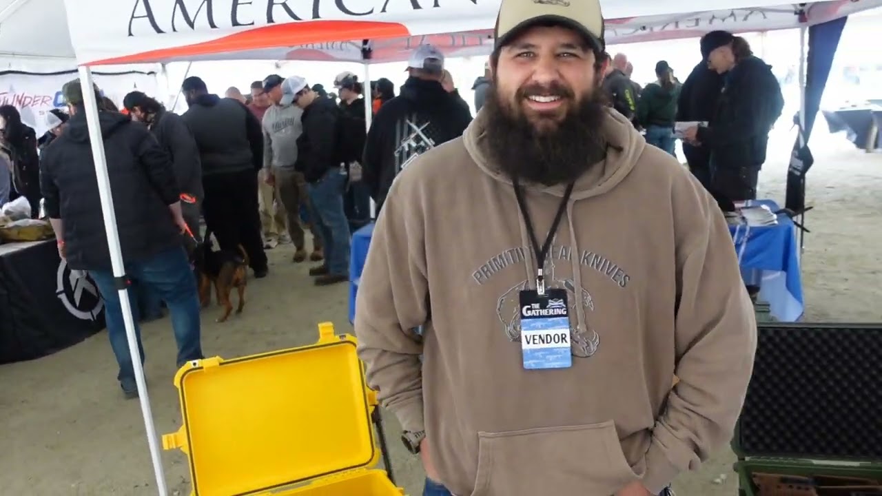 Primitive Bear Knives at the Gathering 2024