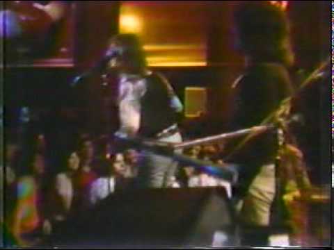 Three Dog Night / Mama Told Me Not To Come / Live 1973