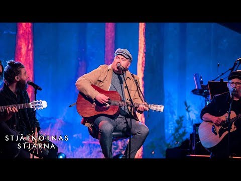 Peter känns som hemma i visgenren när han sjunger ”Väntar vid min mila” - Stjärnornas Stjärna TV4