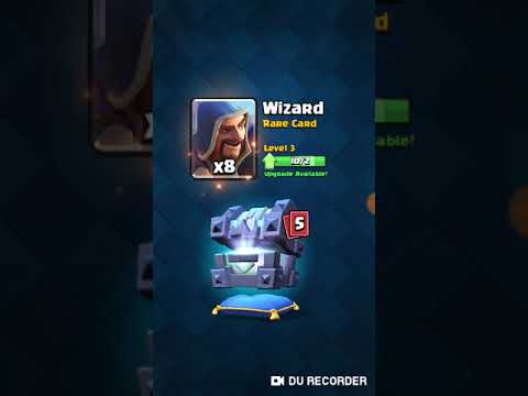 Opening legendary kings chest CR(free to play).
