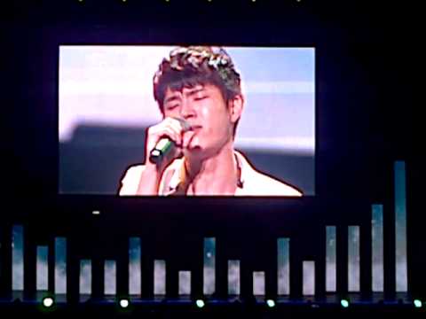 130309 Mubank in Jakarta - Woohyun solo stage "Dreaming" (Dream High OST)