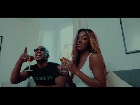 #AF Dia de azar - B'W ft Gr3lhaa & Doski  ( Videoclipe Oficial )