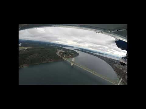 Real World - Landing With 17 Knot Winds Gusting 25 Knots (Recorded with GoPro and FlightLink)