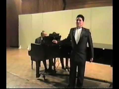 Cantor Enrique Ambrosio sing: Dayeinu - Hevenu Schalom