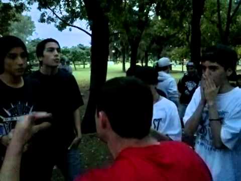 - KZ vs Sergio Touk - DOS CARAS FREESTYLE